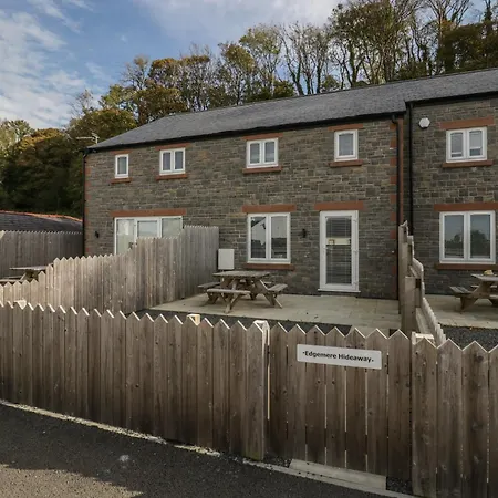 Edgemere Hideaway Holiday home *